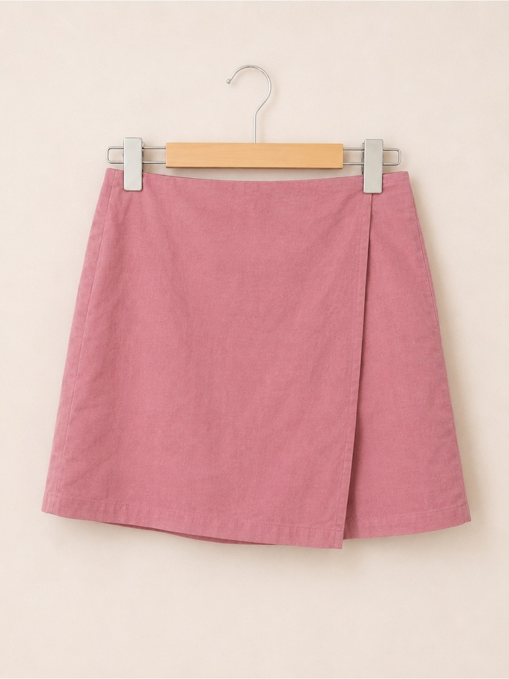 UNIQLO Dusty Pink Wrap Skort â Size M + FREE White Top